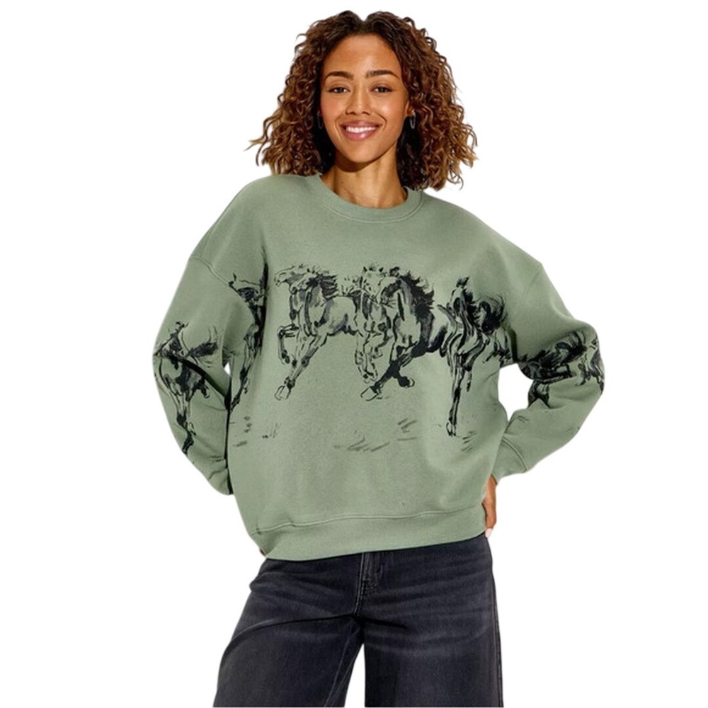 Zoe + Liv Women's Green Wild Horse Graphic Oversized Sweatshirt Size Small